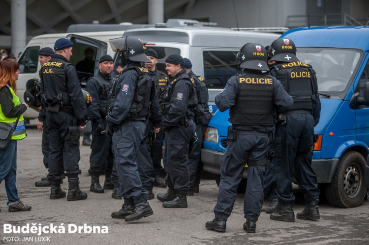 Policejní cvičení v Budvar aréně