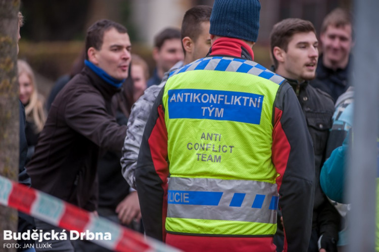 Policejní cvičení v Budvar aréně