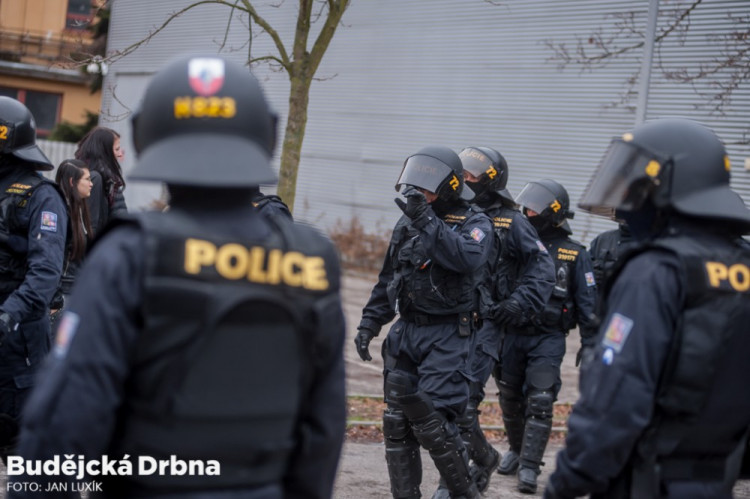 Policejní cvičení v Budvar aréně