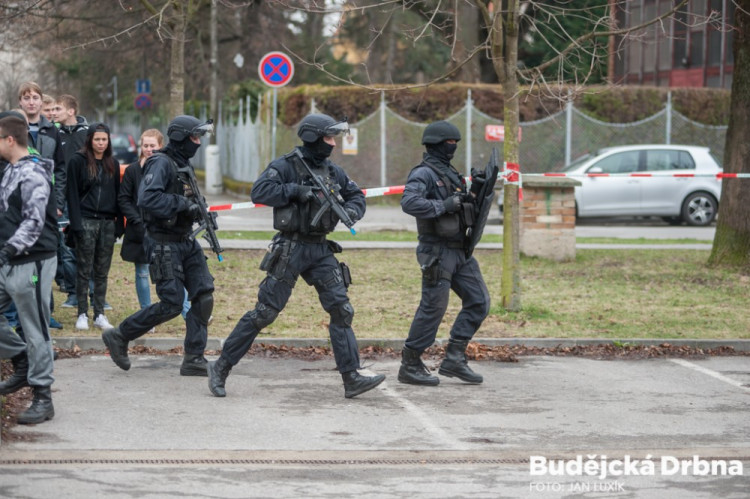 Policejní cvičení v Budvar aréně