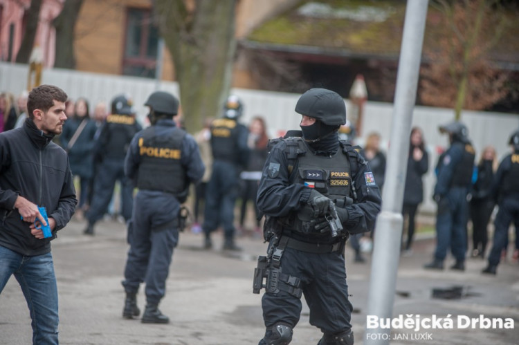 Policejní cvičení v Budvar aréně