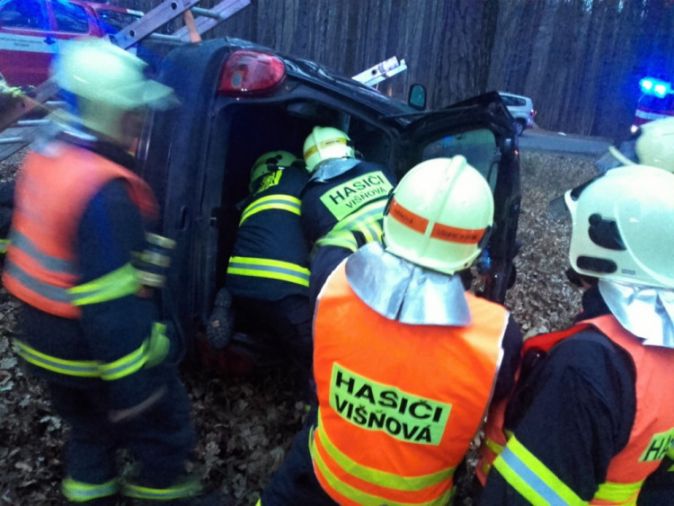 Hasiči cvičně zasahovali u těžké nehody