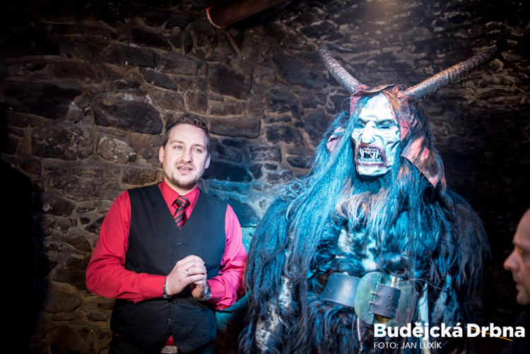 Do Galerie Krampus v Kaplici se opět vrátily alpské démonické bytosti