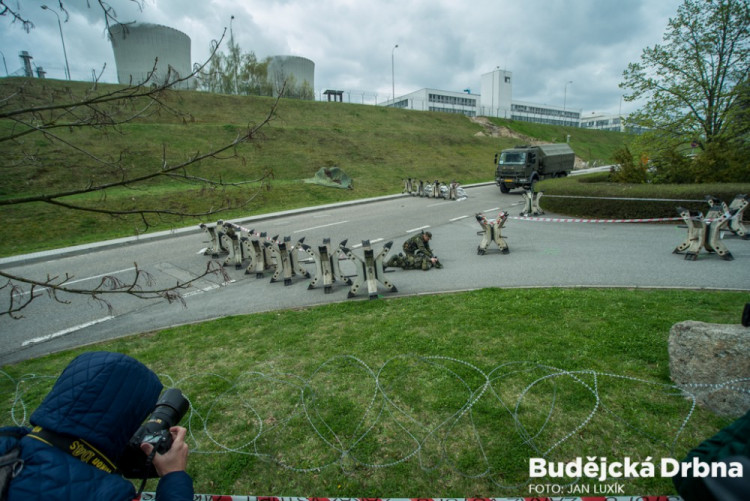 Safeguard 2017 - cvičení vojáků, policistů a specialistů ČEZ na ochranu Jaderné elektrárny Temelín proti teroristickému útoku
