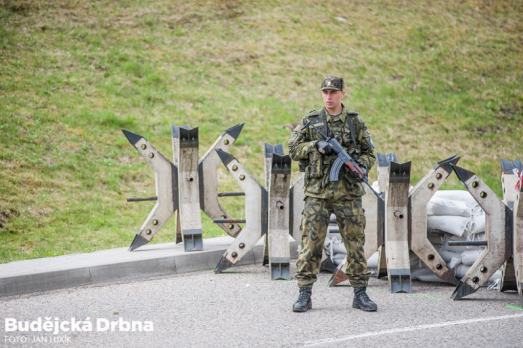 Safeguard 2017 - cvičení vojáků, policistů a specialistů ČEZ na ochranu Jaderné elektrárny Temelín proti teroristickému útoku
