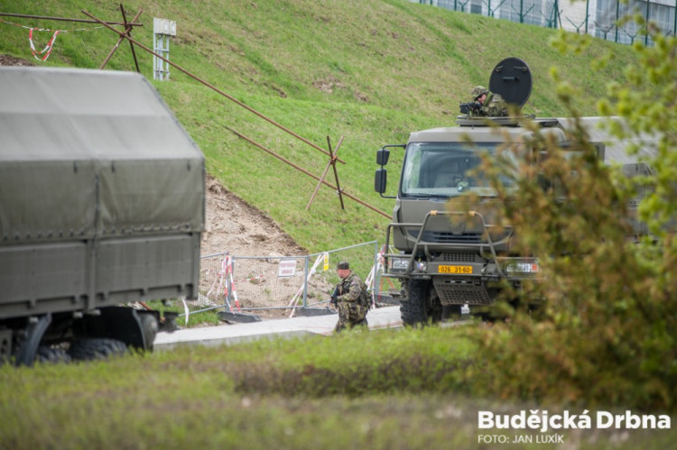 Safeguard 2017 - cvičení vojáků, policistů a specialistů ČEZ na ochranu Jaderné elektrárny Temelín proti teroristickému útoku