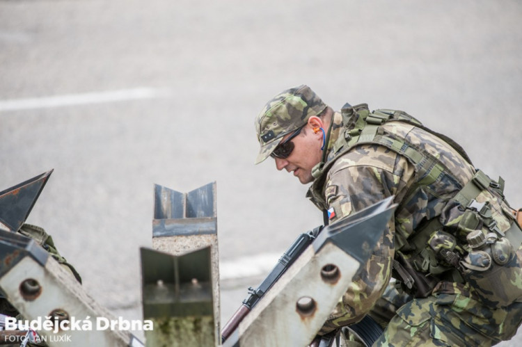 Safeguard 2017 - cvičení vojáků, policistů a specialistů ČEZ na ochranu Jaderné elektrárny Temelín proti teroristickému útoku