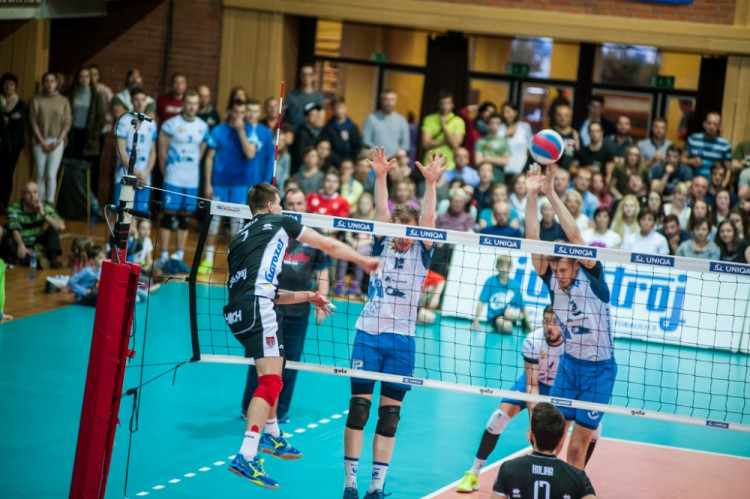 Jihostroj slaví po třech letech titul