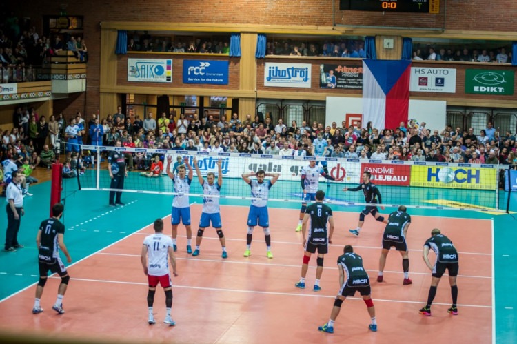 Jihostroj slaví po třech letech titul