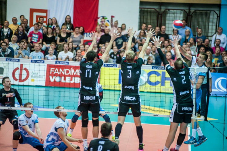 Jihostroj slaví po třech letech titul