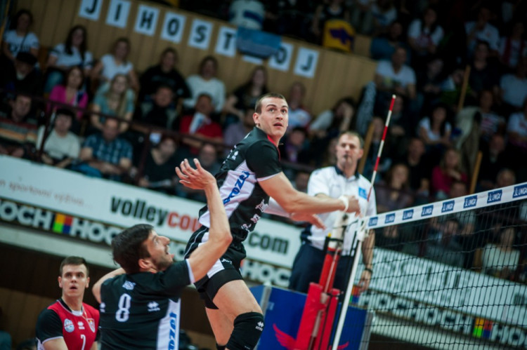 Jihostroj slaví po třech letech titul