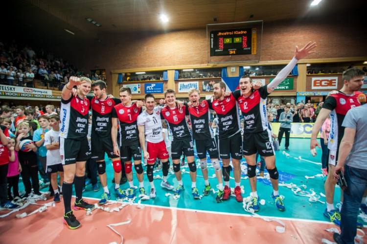Jihostroj slaví po třech letech titul
