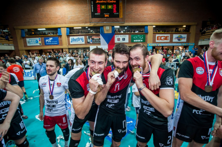 Jihostroj slaví po třech letech titul