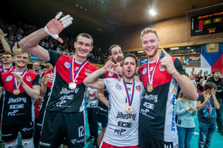 Jihostroj slaví po třech letech titul