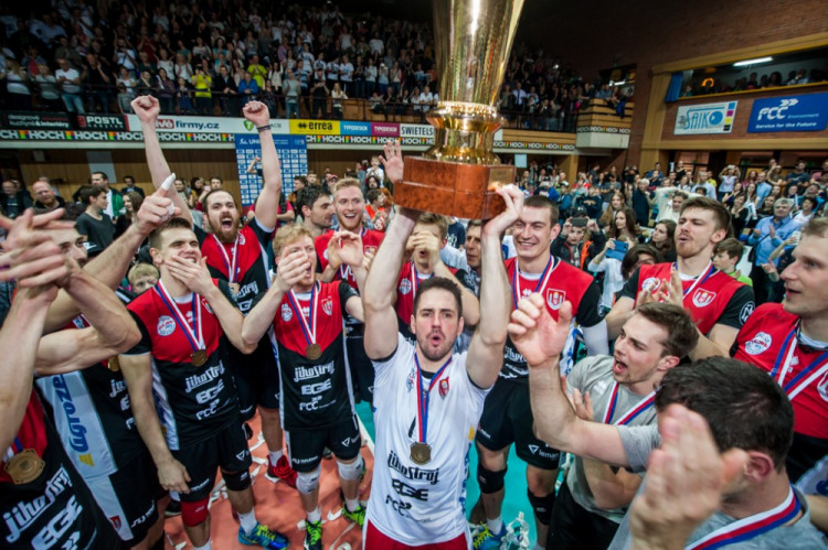 Jihostroj slaví po třech letech titul