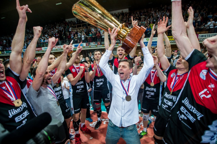 Jihostroj slaví po třech letech titul