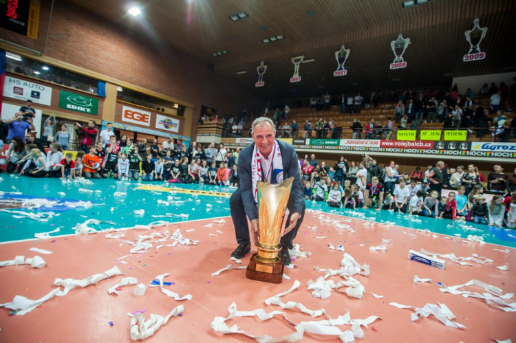 Jihostroj slaví po třech letech titul