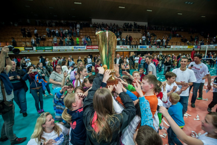 Jihostroj slaví po třech letech titul