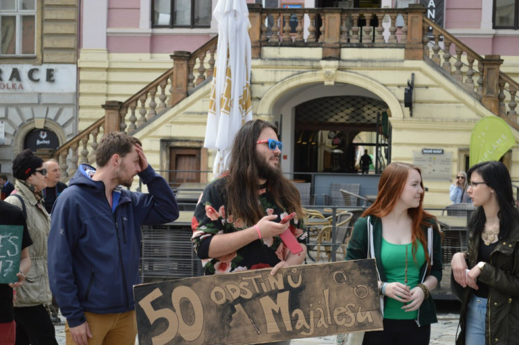 FOTOGALERIE: "Marek Eben" korunoval královnu Majálesu na Dolním náměstí