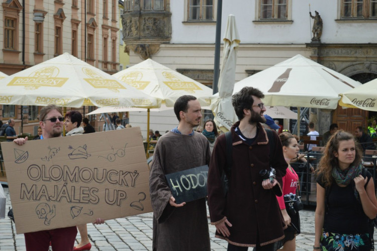 FOTOGALERIE: "Marek Eben" korunoval královnu Majálesu na Dolním náměstí