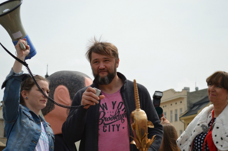 FOTOGALERIE: "Marek Eben" korunoval královnu Majálesu na Dolním náměstí