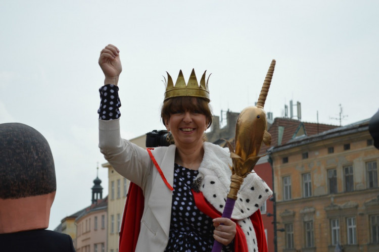 FOTOGALERIE: "Marek Eben" korunoval královnu Majálesu na Dolním náměstí