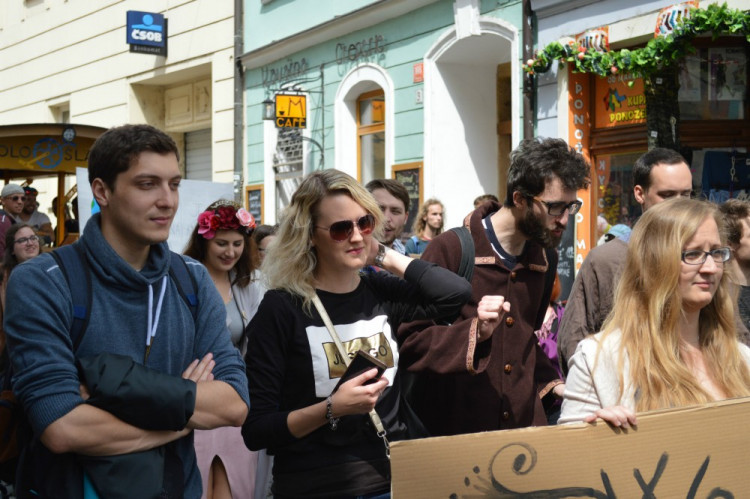 FOTOGALERIE: "Marek Eben" korunoval královnu Majálesu na Dolním náměstí