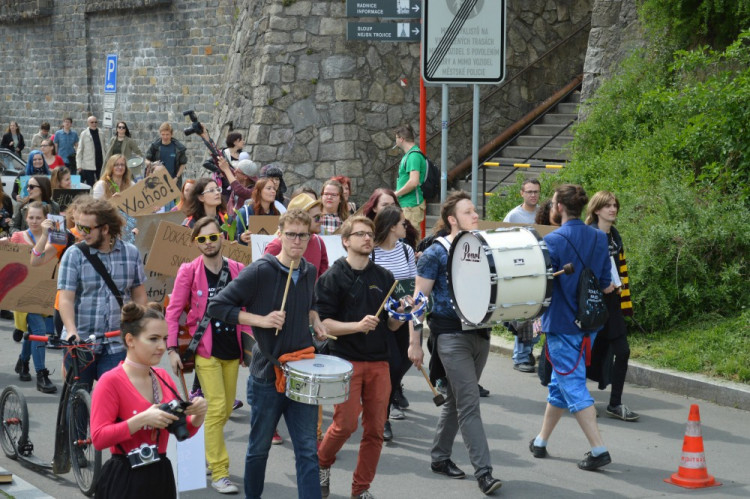 FOTOGALERIE: "Marek Eben" korunoval královnu Majálesu na Dolním náměstí