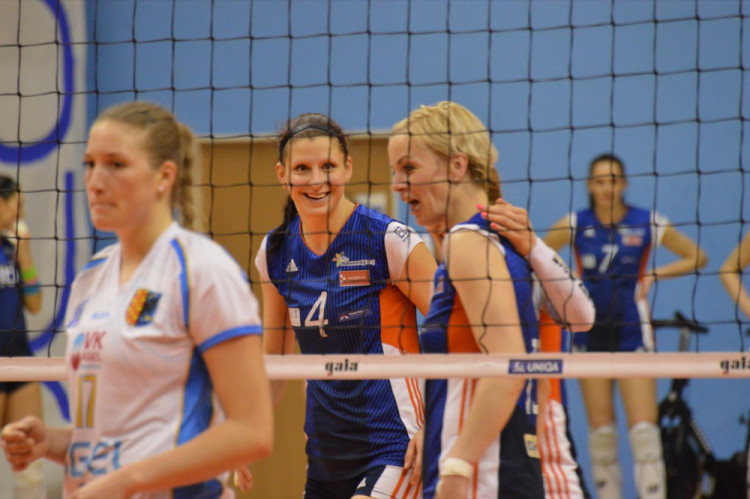 FOTOGALERIE: Prostějovanky jsou podeváté v řadě mistryněmi, bojovnice z Olomouce mají stříbro