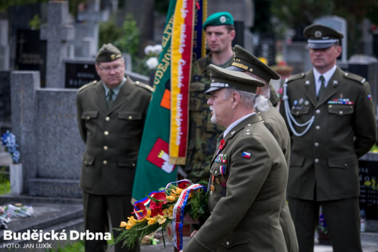 Lidé v Českých Budějovicích uctili památku konce 2. světové války