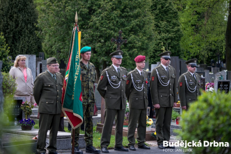 Lidé v Českých Budějovicích uctili památku konce 2. světové války