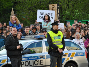 Demonstrace před Imperialem a jednání zástupců koalice s prezidentem