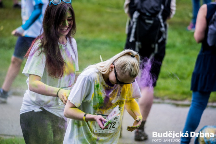 Barvám neutečeš 2017