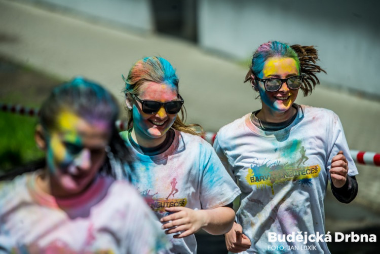 Barvám neutečeš 2017