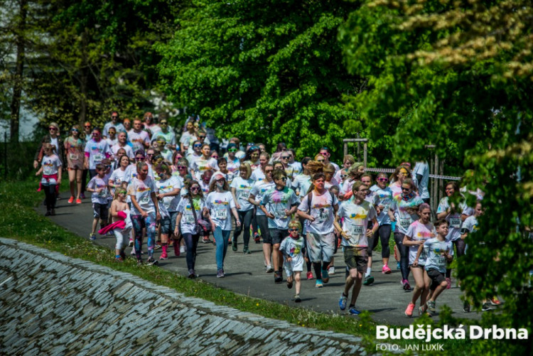 Barvám neutečeš 2017