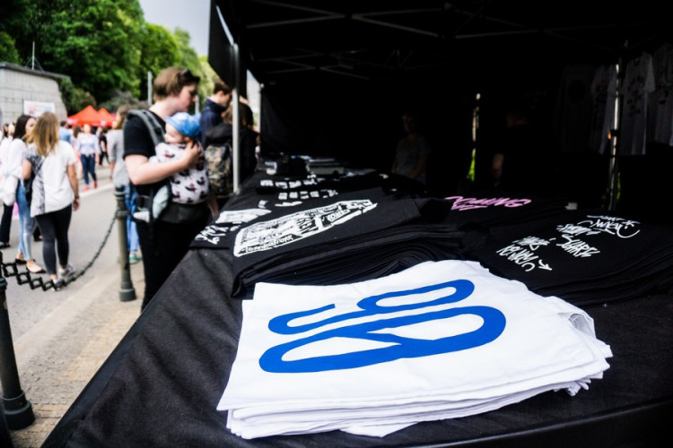 Husova ožila dešti navzdory, na Kmeny se stála fronta. Autor: Tomáš Hrivňák