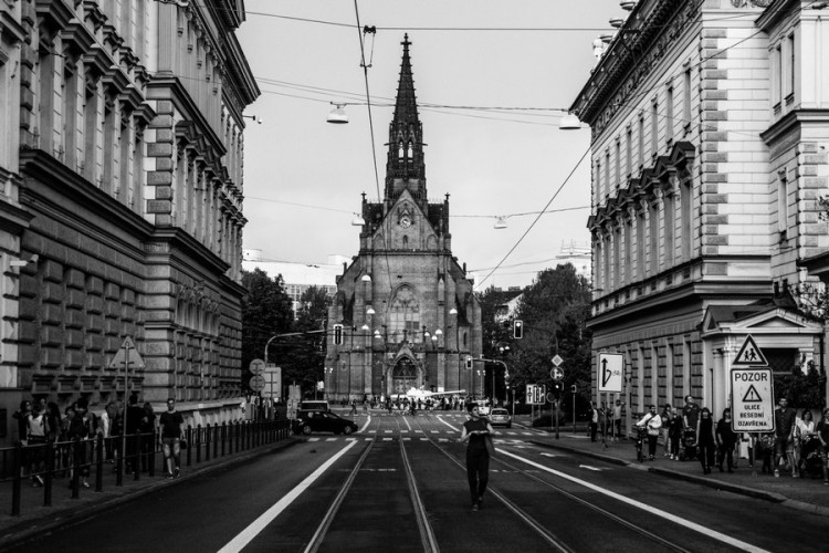 Husova ožila dešti navzdory, na Kmeny se stála fronta. Autor: Tomáš Hrivňák