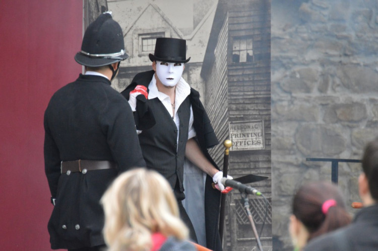 FOTOGALERIE: Na Helfštýně řinčí meče, koná se tam Festival vojenské historie