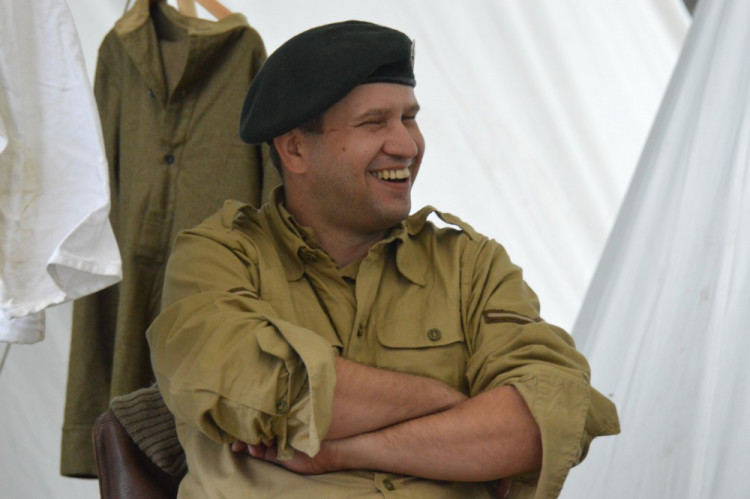 FOTOGALERIE: Na Helfštýně řinčí meče, koná se tam Festival vojenské historie