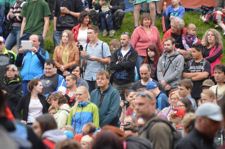 FOTOGALERIE: Na Helfštýně řinčí meče, koná se tam Festival vojenské historie