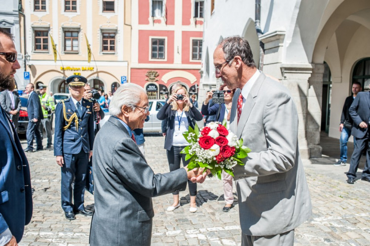 Singapurský prezident navštívil Český Krumlov