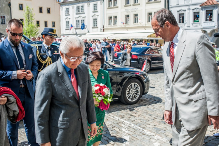 Singapurský prezident navštívil Český Krumlov