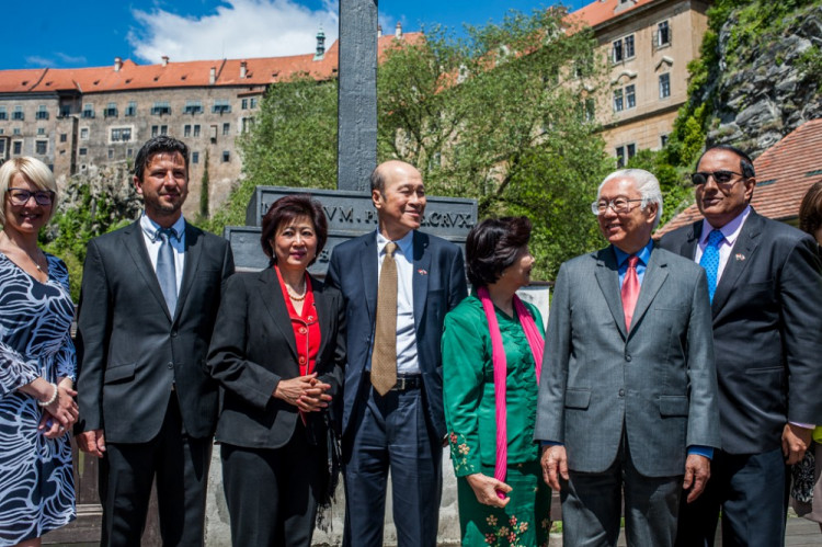 Singapurský prezident navštívil Český Krumlov