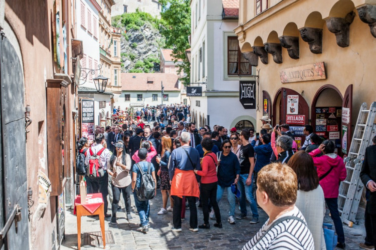 Singapurský prezident navštívil Český Krumlov