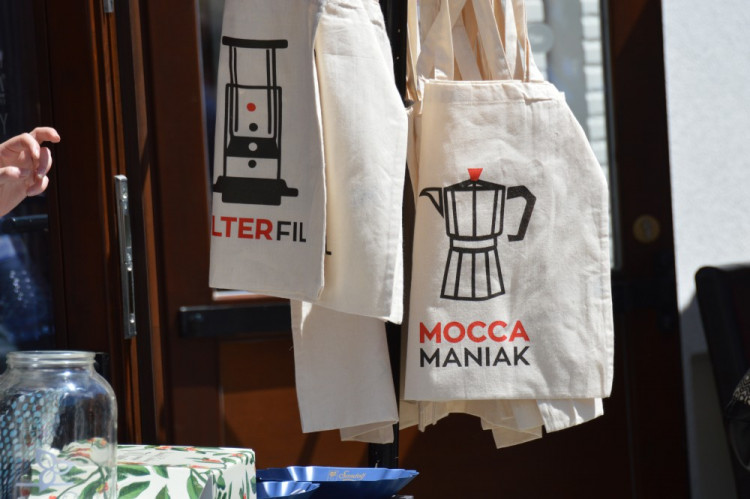 FOTOGALERIE: Prvnotřídní káva za krásného dne. V Olomouci se podruhé konal Den kávy