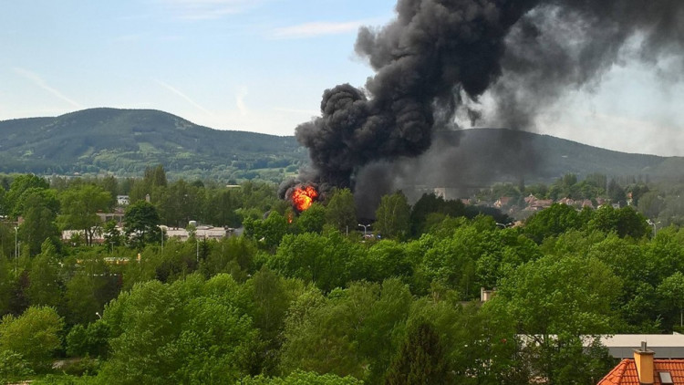 Požár areálu Severochema v Liberci