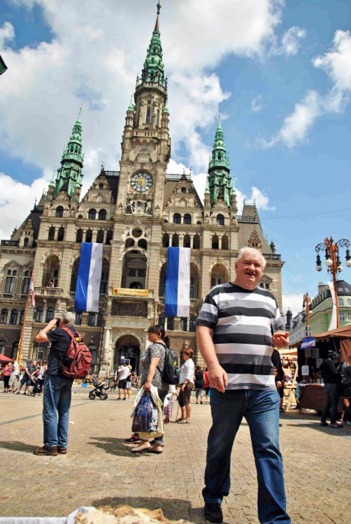 Jarmark před libereckou radnicí