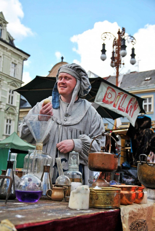 Jarmark před libereckou radnicí