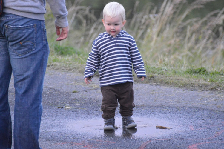 FOTO: První olomoucká venkovní PechaKucha Night v přístavišti se i přes nepřízeň počasí vyvedla