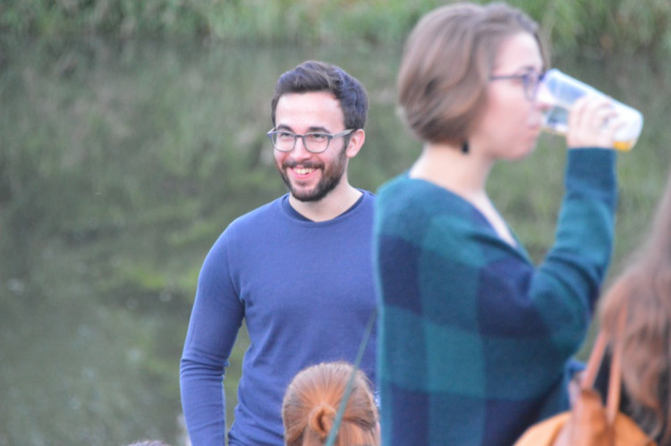 FOTO: První olomoucká venkovní PechaKucha Night v přístavišti se i přes nepřízeň počasí vyvedla